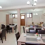 Birlik Aparthotel 3*