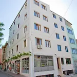 Birlik Aparthotel 3*