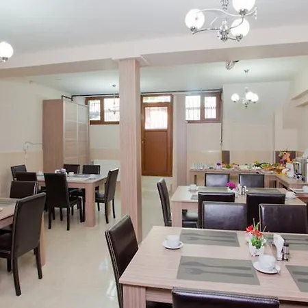 Birlik Aparthotel 3*